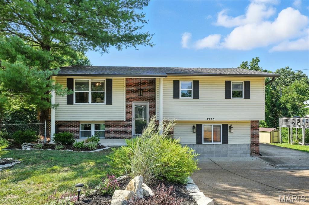 2175 Forest Lane Property Photo 1