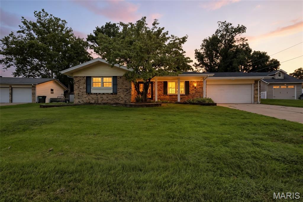 3492 Huntington Lane