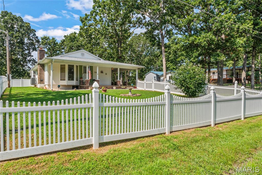 781 Squaw Road Property Photo 1