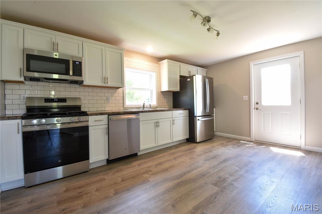 322 E 4th Street Property Photo 1