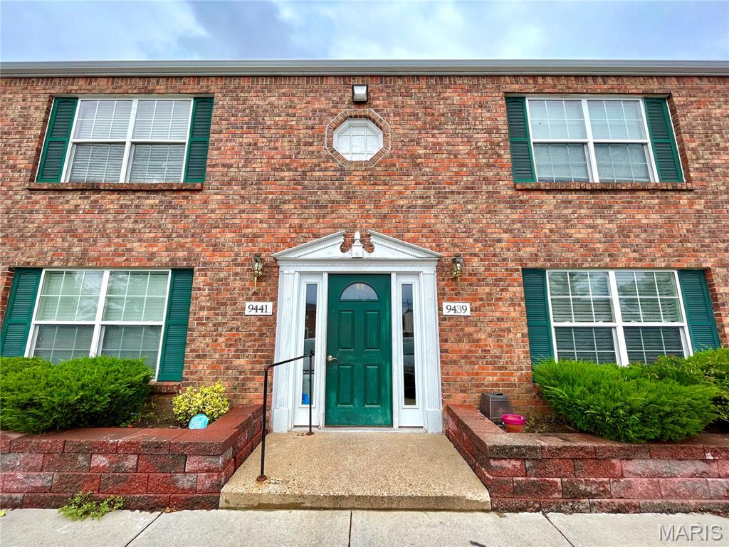 9439 Green Park Gardens C Property Photo 1