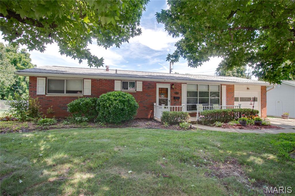 5411 Nelson Place Property Photo 1