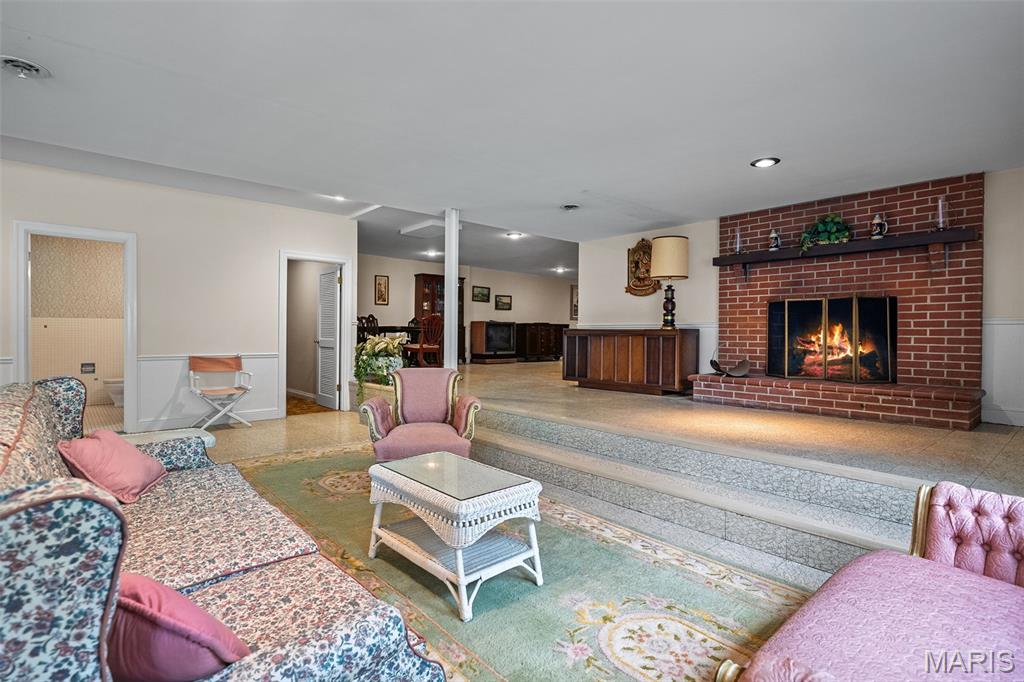 26 Huntleigh Woods Property Photo 38