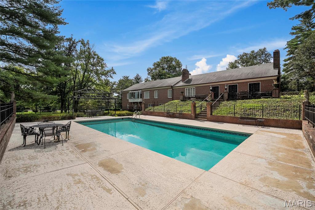 26 Huntleigh Woods Property Photo 44