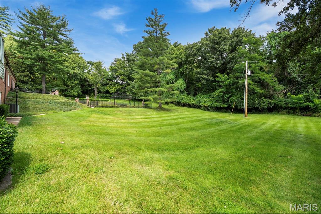 26 Huntleigh Woods Property Photo 51