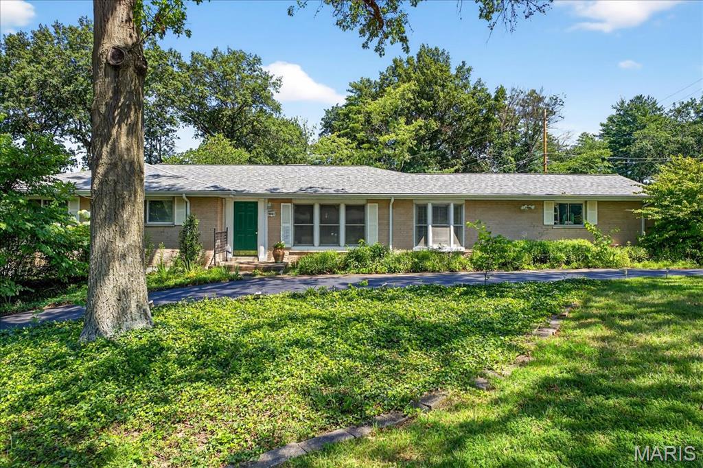 9801 Warington Square Property Photo 1