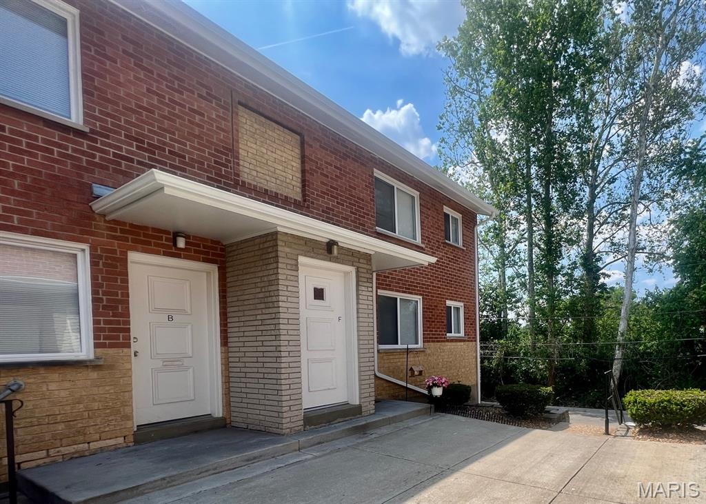 2811 Lemay Ferry Road Property Photo 1
