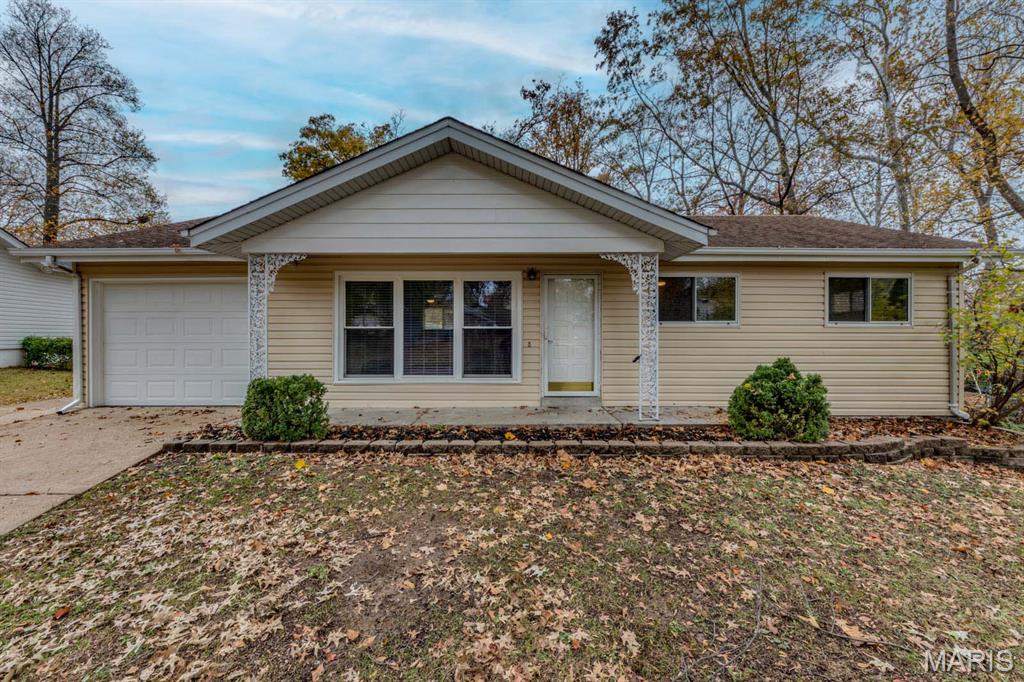 1401 Windward Ridge Property Photo 1