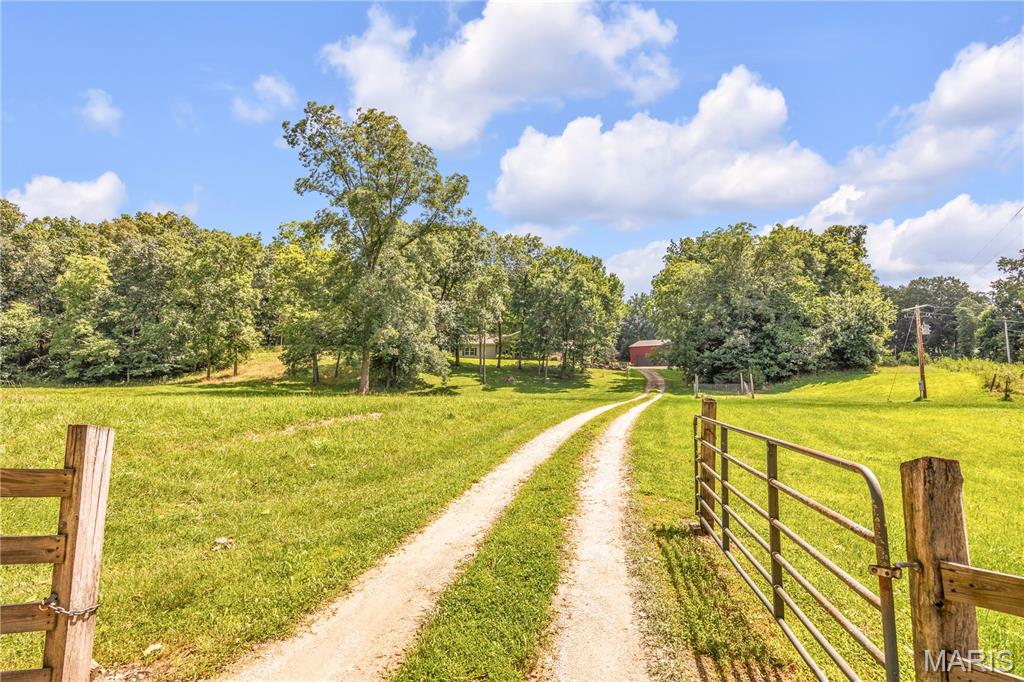 1843 Coles Creek Road Property Photo 1