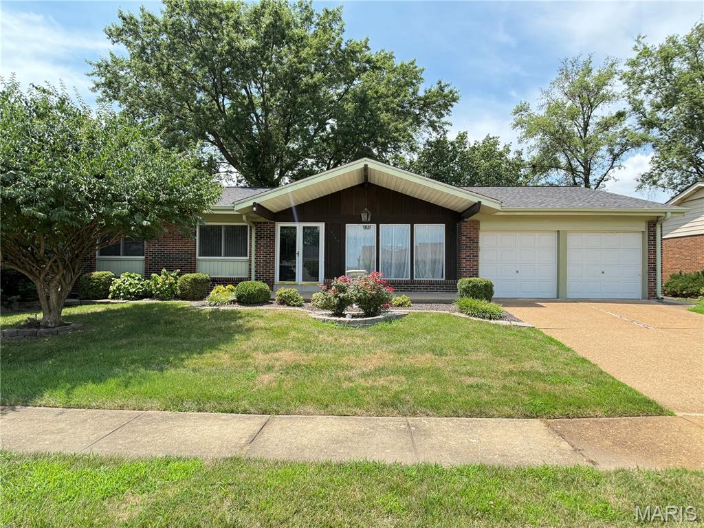 5143 Oakfire Drive Property Photo 1