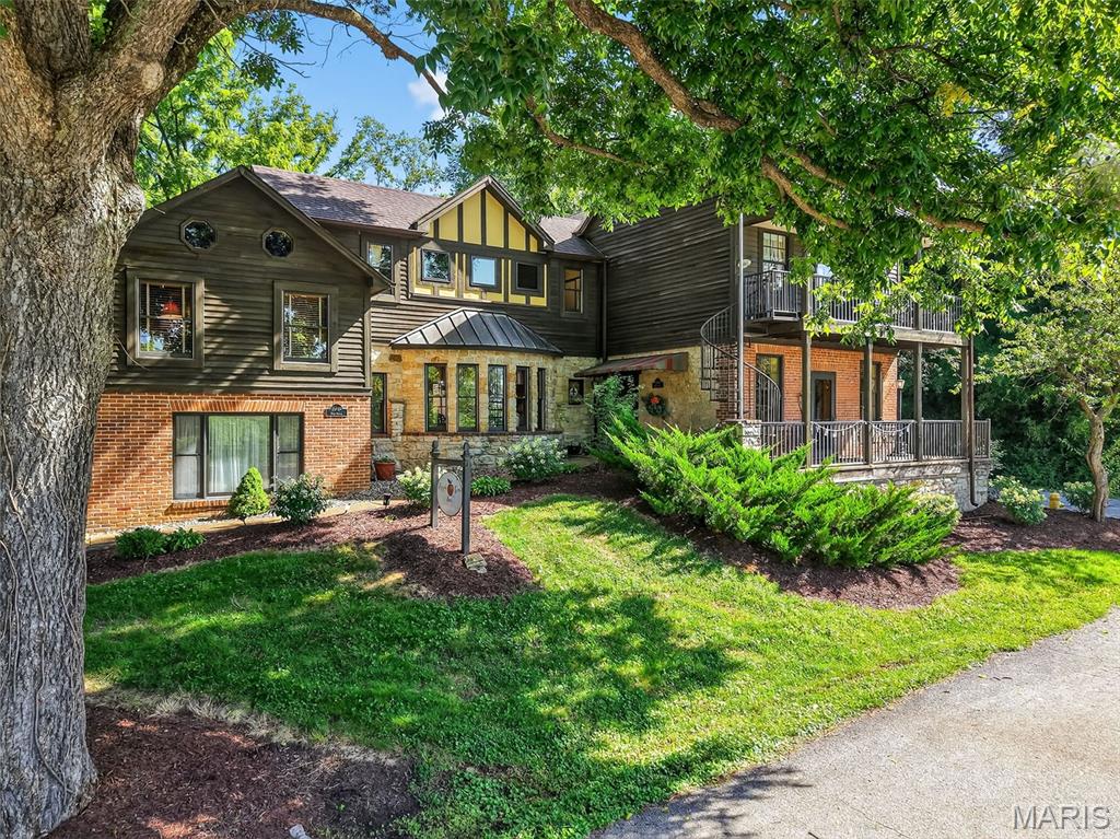 5549 Main Street Property Photo 1