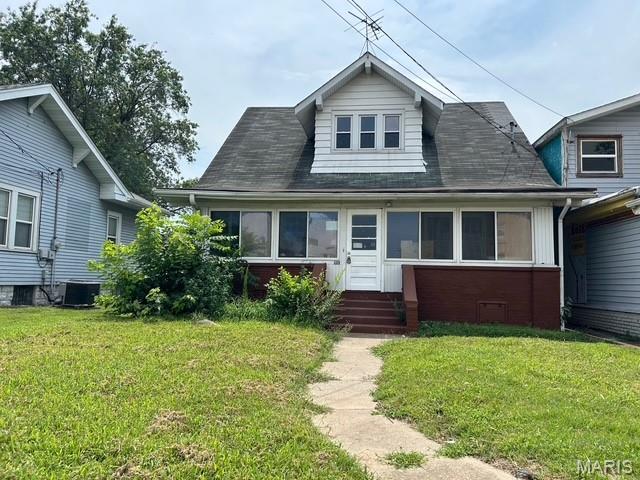 305 Smith Avenue Property Photo 1