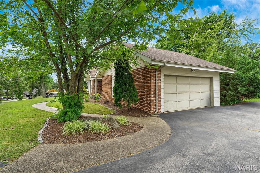 463 Londondary Drive Property Photo 32