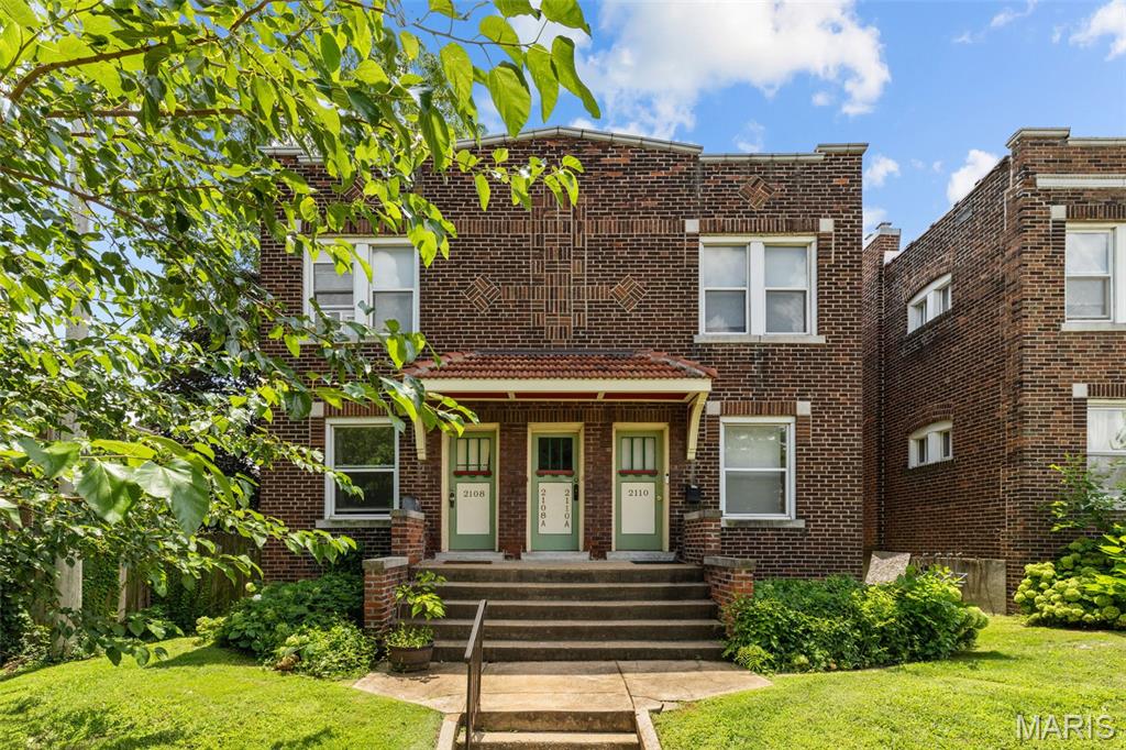 2116 Geyer Avenue Property Photo 1