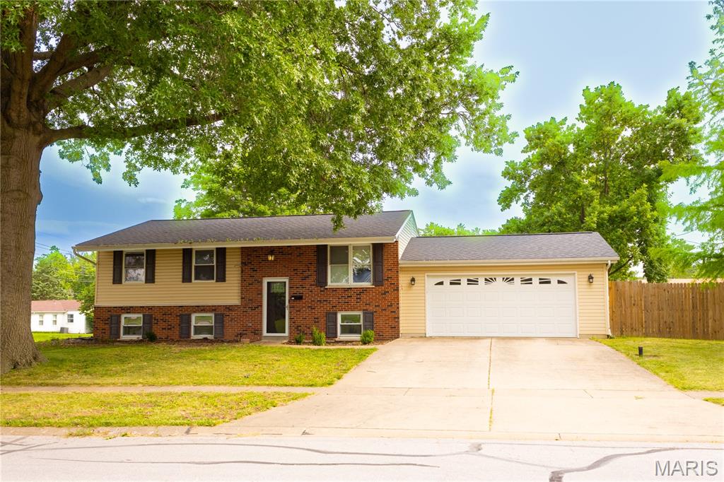 512 Briscoe Avenue Property Photo 1