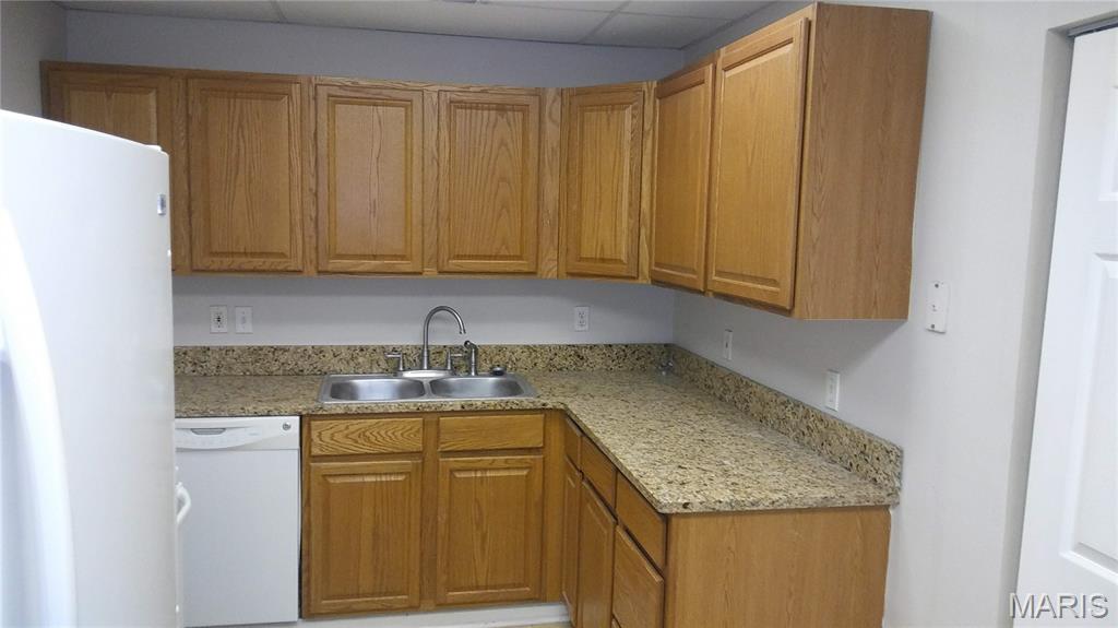 4496 Maryland Avenue B Property Photo 6