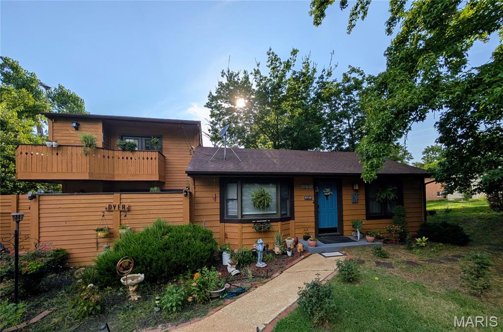 519 N Elm Street Property Photo 1