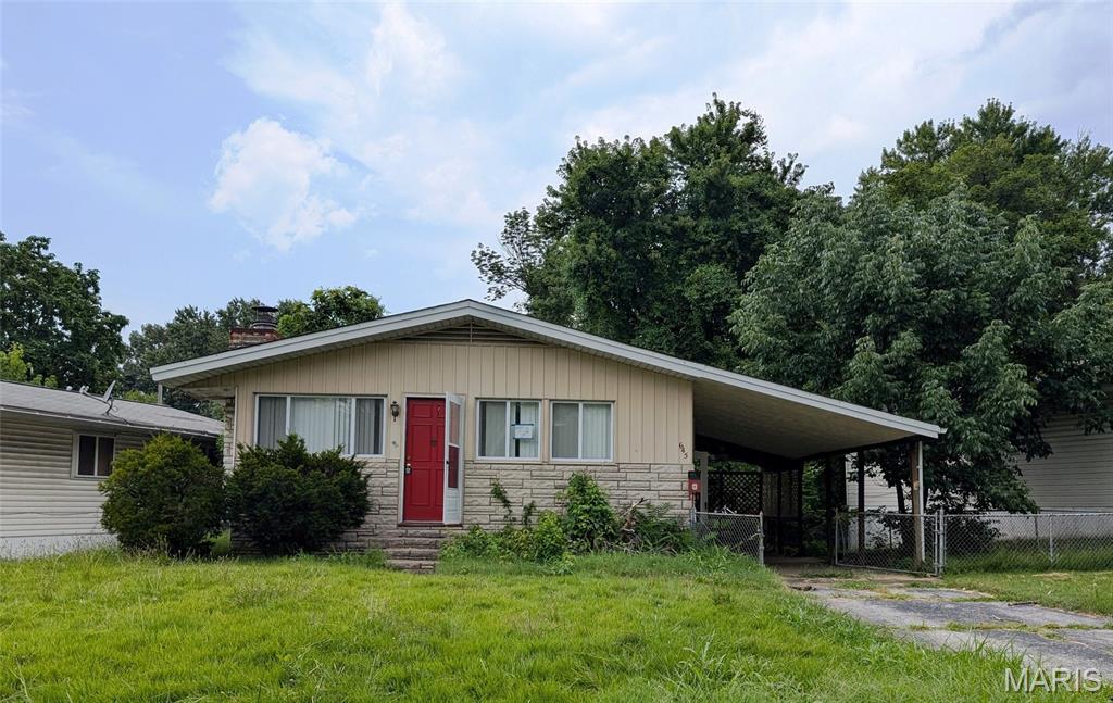 645 Shepley Drive Property Photo 1
