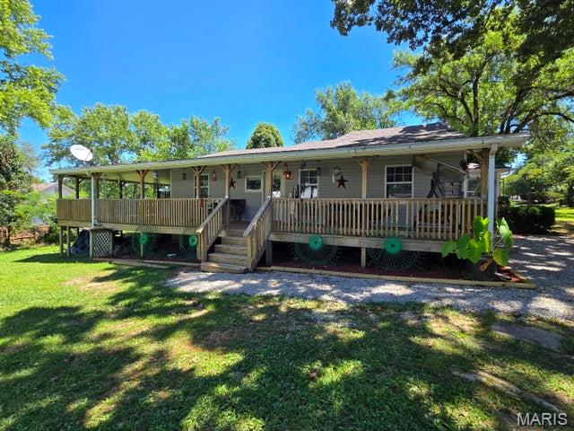 308 E James Street Property Photo 1