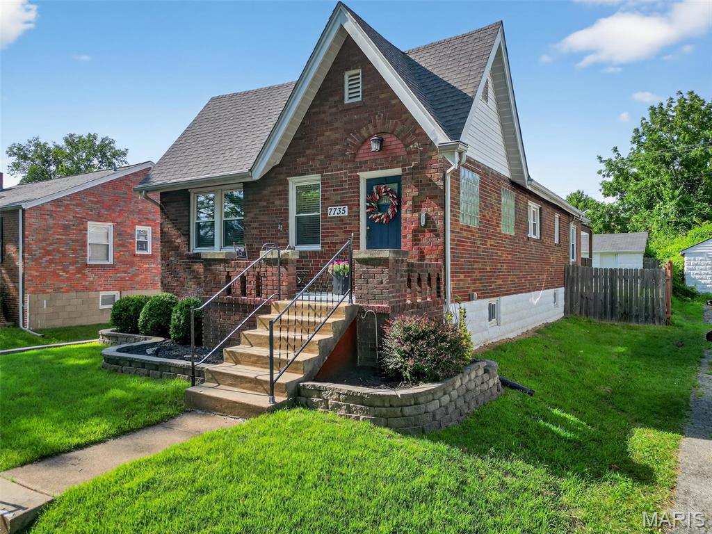 7735 Saint Albans Avenue Property Photo 1