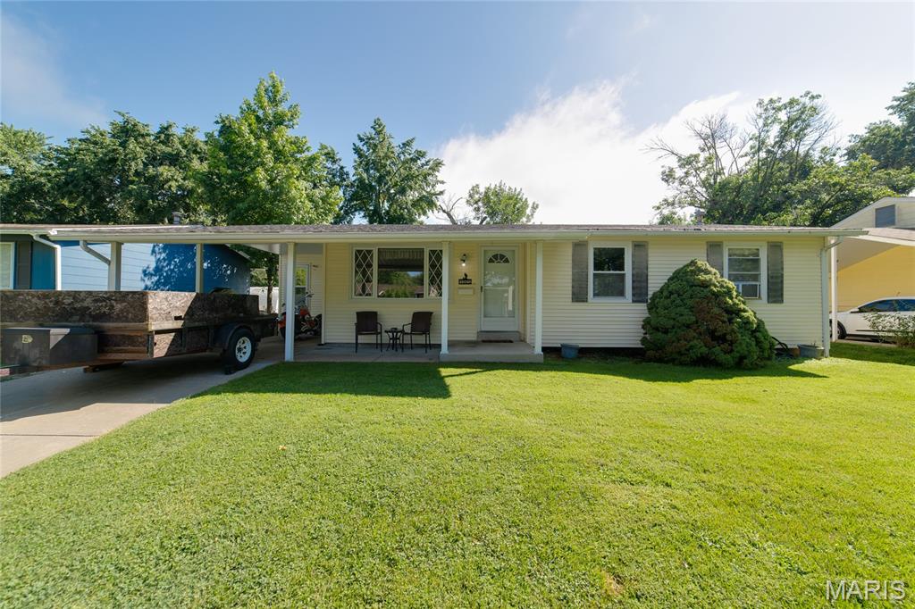 1005 Central Parkway Property Photo 1