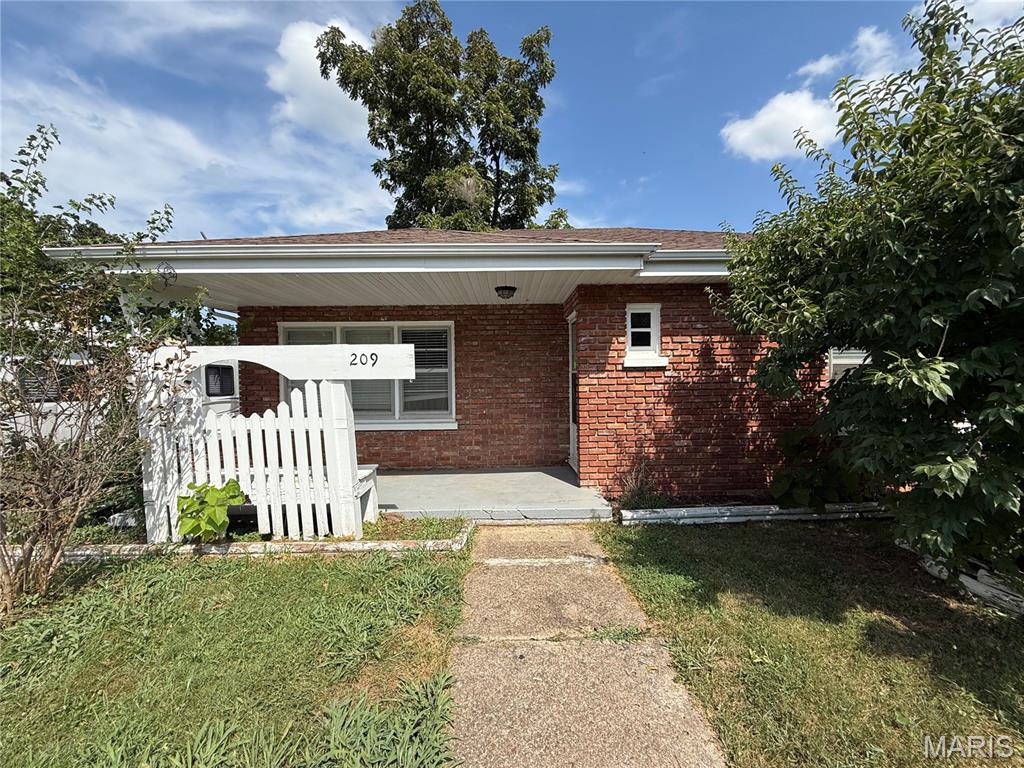 209 Maple Street Property Photo 1
