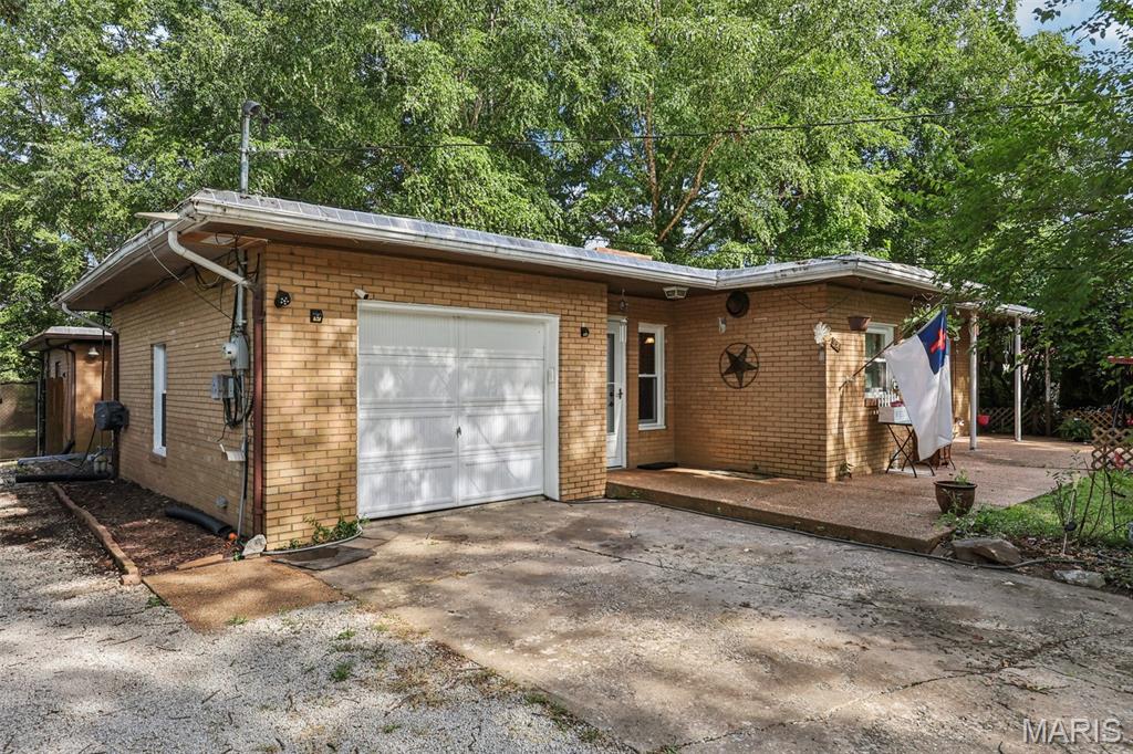 14 Dell Avenue Property Photo 1