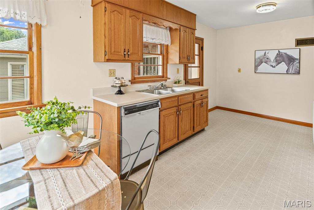 418 N Maple Avenue Property Photo 10