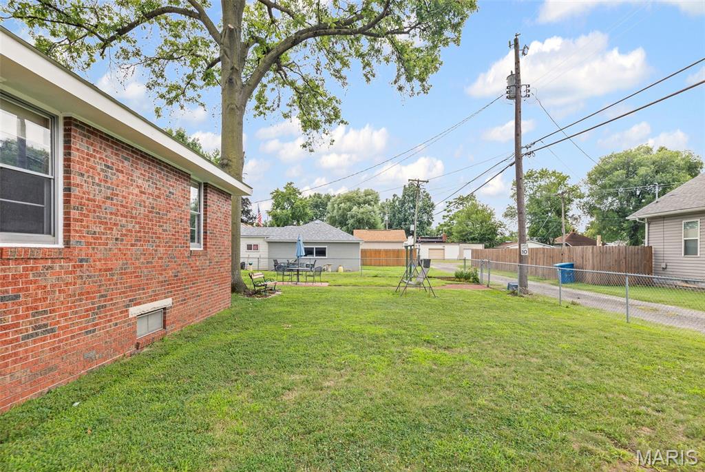 418 N Maple Avenue Property Photo 31