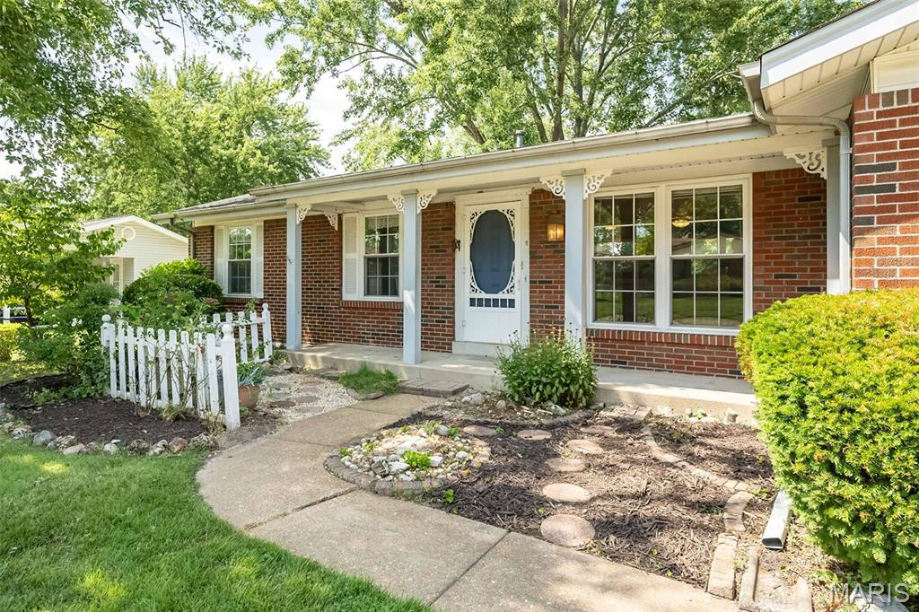 2503 Dimus Drive Property Photo 2