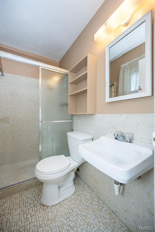 2503 Dimus Drive Property Photo 13