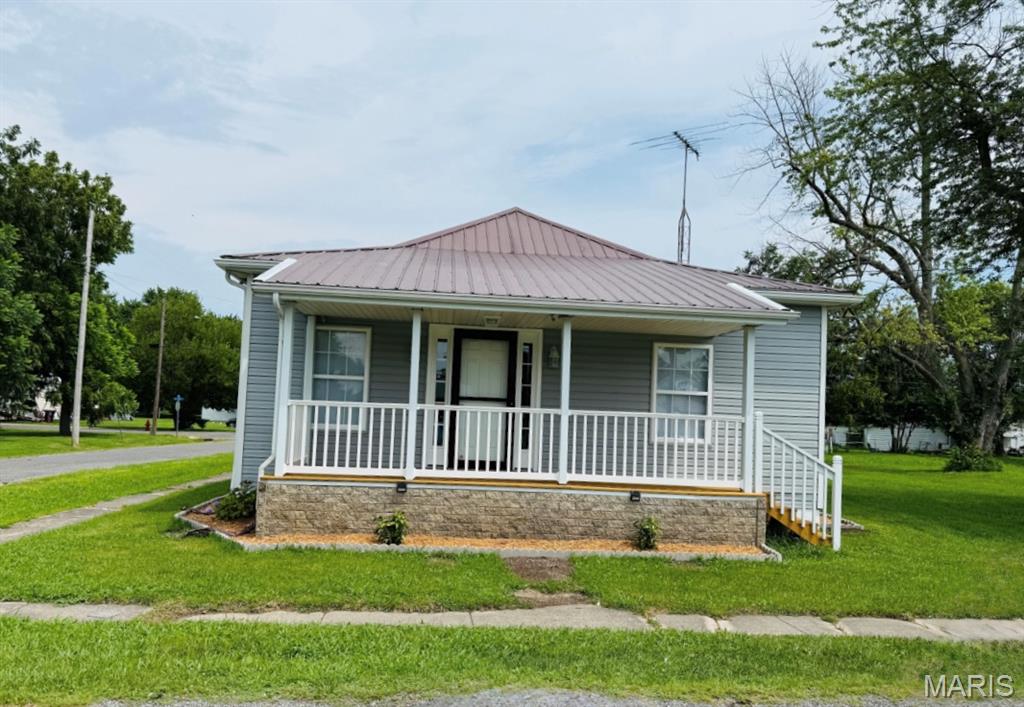 100 School Street Property Photo 1