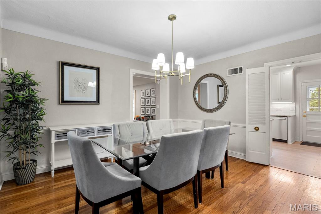 405 N Woodlawn Avenue Property Photo 14