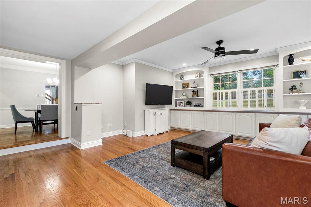 405 N Woodlawn Avenue Property Photo 16
