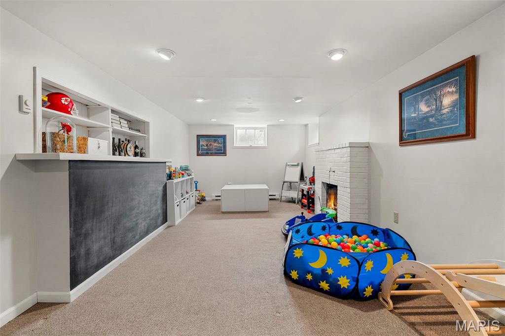 405 N Woodlawn Avenue Property Photo 40