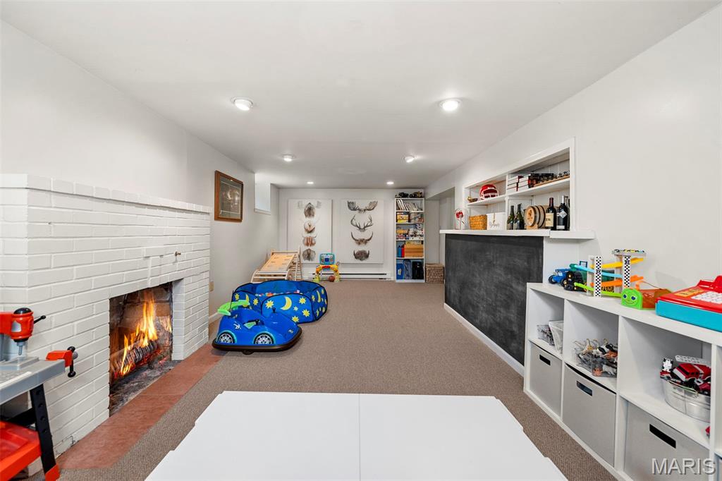405 N Woodlawn Avenue Property Photo 41