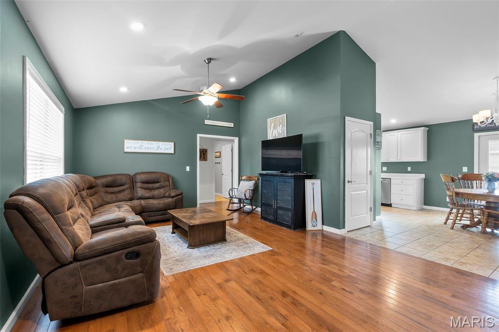 1615 Columbia Drive Property Photo 8