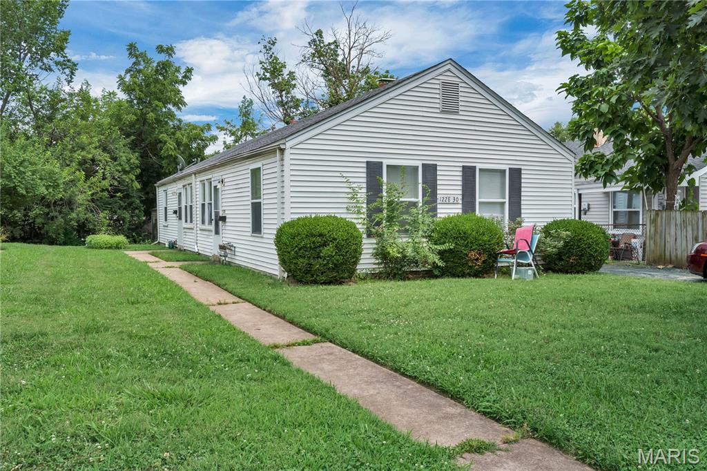 1228 San Jacinto Property Photo 1