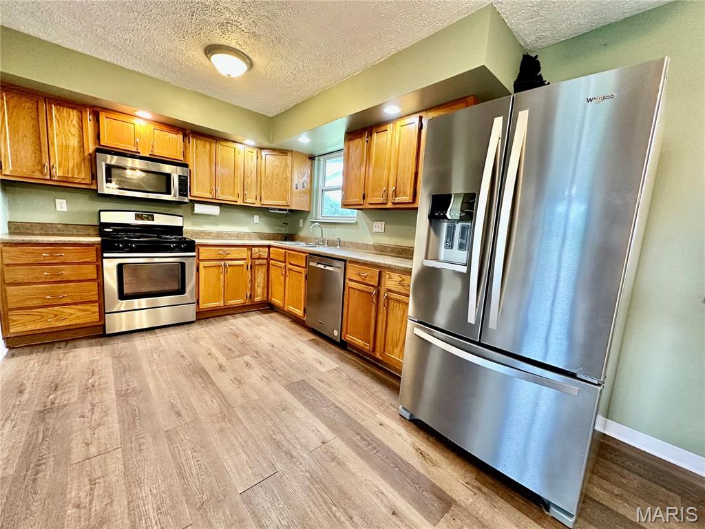 402 Thomas Street Property Photo 3