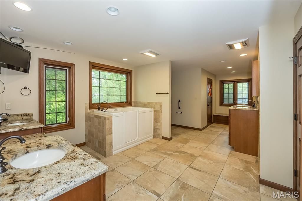 2731 Christy Avenue Property Photo 40