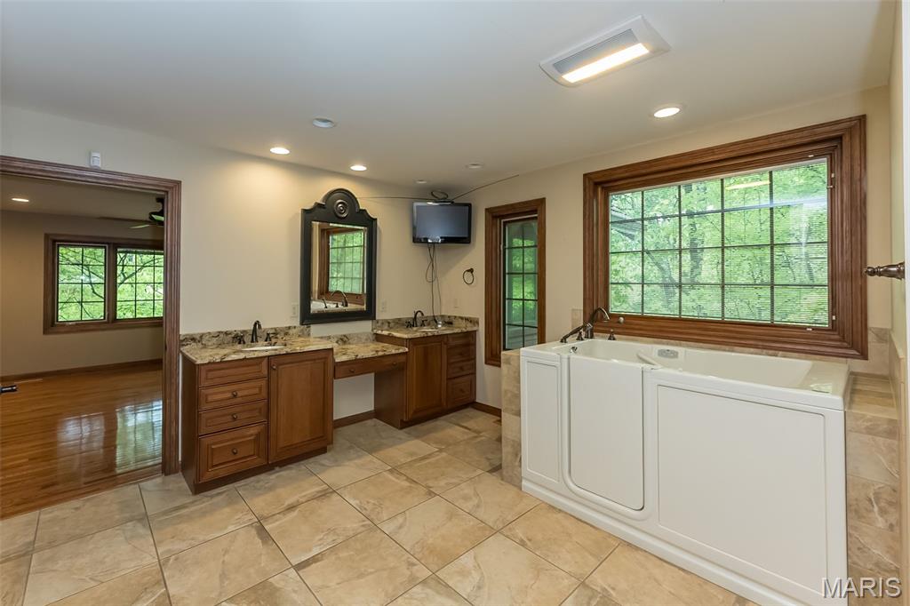 2731 Christy Avenue Property Photo 41