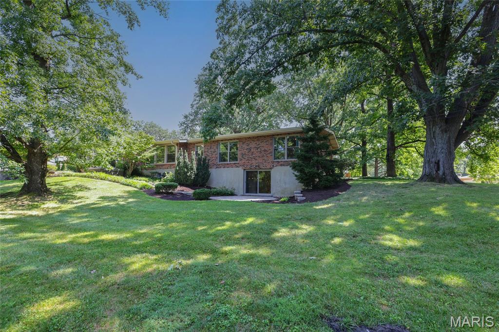 19 W Ladue Estates Drive Property Photo 41