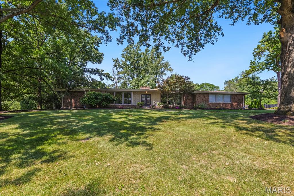 19 W Ladue Estates Drive Property Photo 45