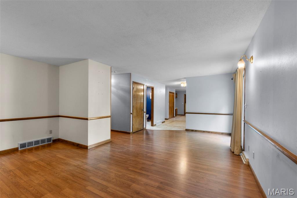 3814 Carolewood Drive Property Photo 8