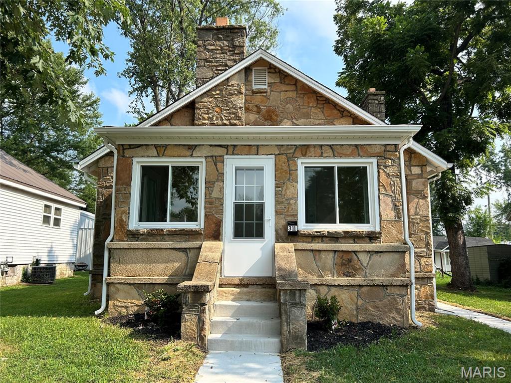 311 Maple Street Property Photo 1
