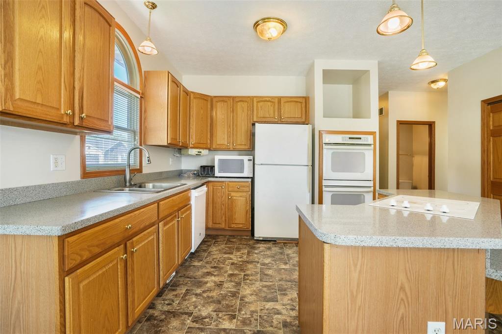 401 Marty Graten Court Property Photo 22