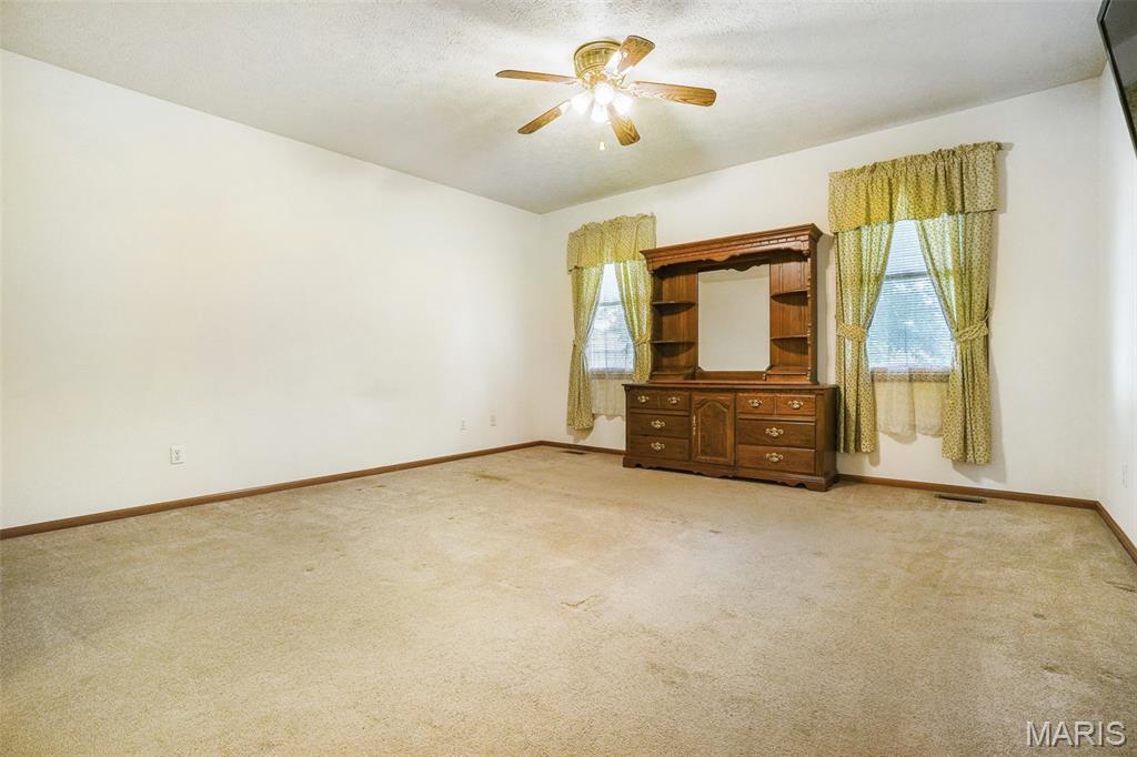 401 Marty Graten Court Property Photo 26