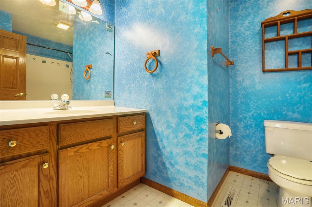 401 Marty Graten Court Property Photo 37