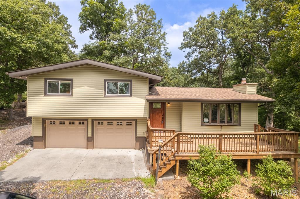 379 Somerset Drive Property Photo 1