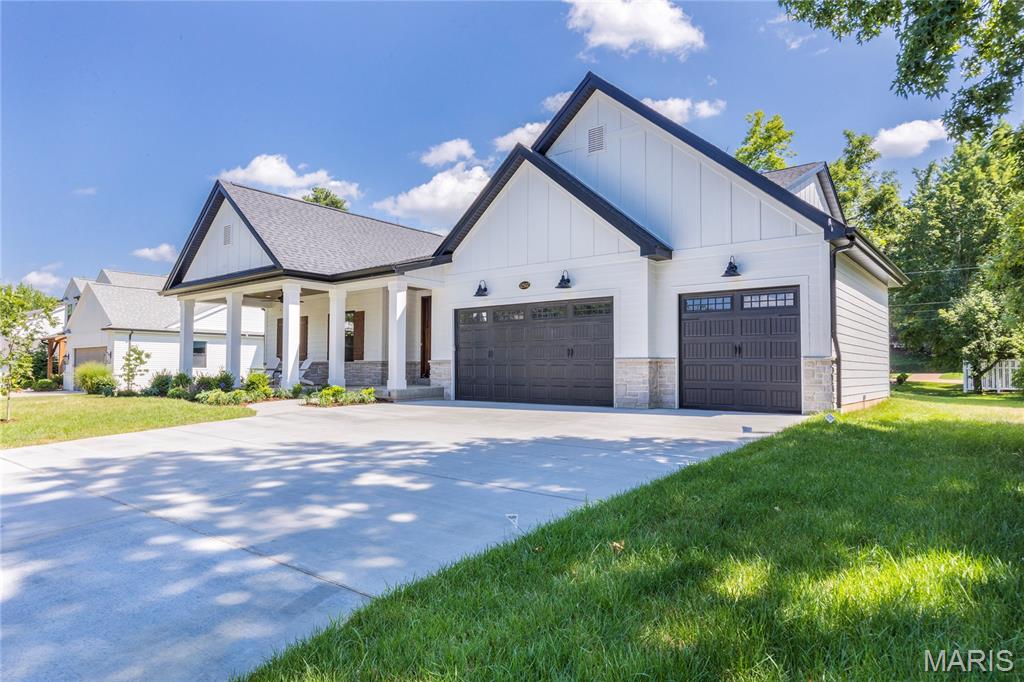 12502 Ridgefield Drive Property Photo 4